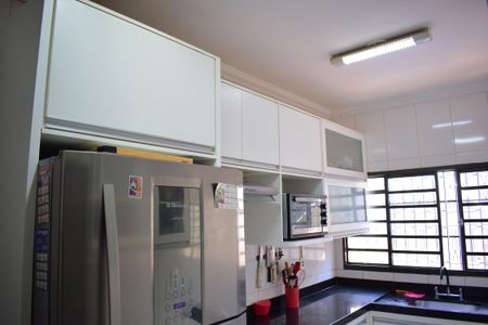 Casa para alugar com 387m², 3 quartos e 2 vagasCozinha - Armários