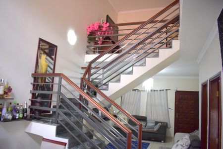 Casa para alugar com 387m², 3 quartos e 2 vagasSala