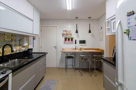 Apartamento à venda com 96m², 3 quartos e 2 vagasCozinha