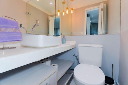 Apartamento para alugar com 115m², 3 quartos e 2 vagas Apartamento para alugar com 115m², 3 quartos e 2 vagasLavabo