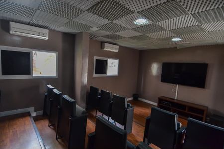 Apartamento para alugar com 115m², 3 quartos e 2 vagas Apartamento para alugar com 115m², 3 quartos e 2 vagasCinema