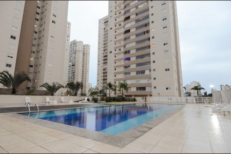 Apartamento para alugar com 115m², 3 quartos e 2 vagas Apartamento para alugar com 115m², 3 quartos e 2 vagasÁrea comum - Piscina