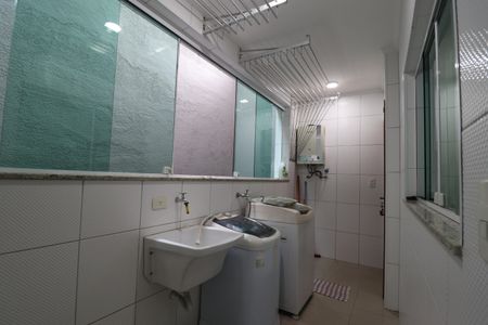 Casa à venda com 169m², 3 quartos e 5 vagasÁrea de Serviço