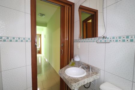 Casa à venda com 169m², 3 quartos e 5 vagasBanheiro 