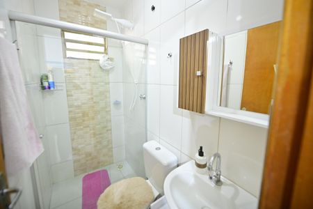 Casa para alugar com 45m², 1 quarto e 1 vaga Casa para alugar com 45m², 1 quarto e 1 vagaBanheiro