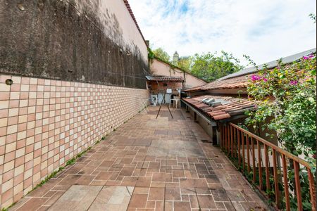 Casa para alugar com 2000m², 4 quartos e 4 vagas Casa para alugar com 2000m², 4 quartos e 4 vagasÁrea de Serviço