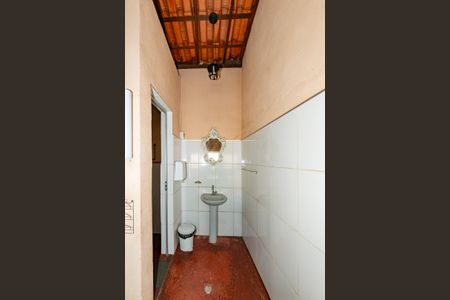 Casa para alugar com 2000m², 4 quartos e 4 vagas Casa para alugar com 2000m², 4 quartos e 4 vagasÁrea Externa - Banheiro