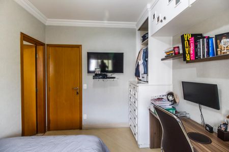 Apartamento à venda com 139m², 3 quartos e 2 vagasSuíte 2