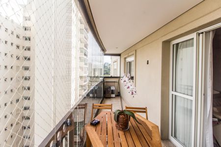 Apartamento à venda com 139m², 3 quartos e 2 vagasVaranda