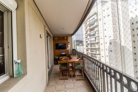 Apartamento à venda com 139m², 3 quartos e 2 vagasVaranda
