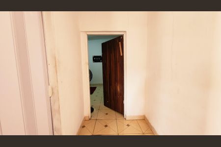 Casa à venda com 250m², 1 quarto e 2 vagasCorredor