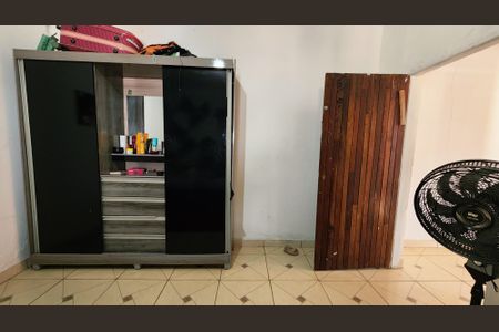Casa à venda com 250m², 1 quarto e 2 vagasQuarto