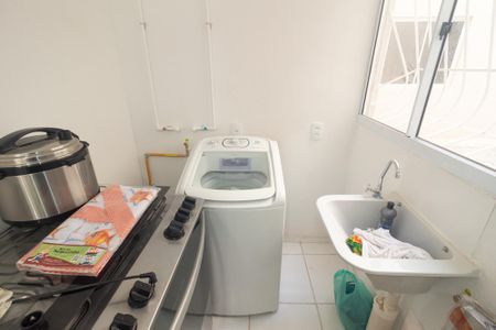 Apartamento para alugar com 46m², 2 quartos e sem vagaDetalhe da Cozinha e Área de Serviço