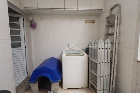 Casa à venda com 170m², 3 quartos e 4 vagasÁrea de Serviço