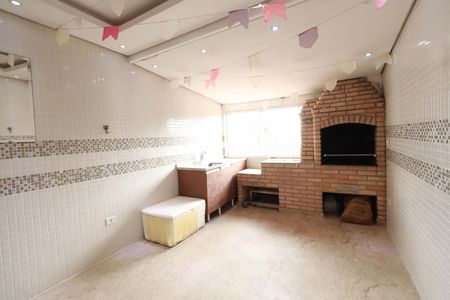 Casa à venda com 170m², 3 quartos e 4 vagasTerraço