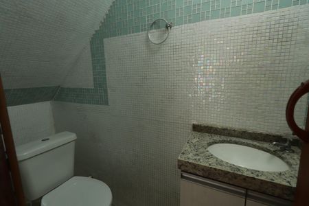 Casa à venda com 170m², 3 quartos e 4 vagasBanheiro de serviço