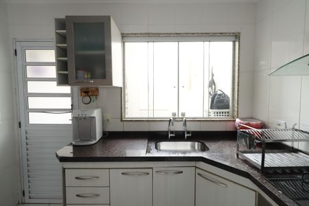 Casa à venda com 170m², 3 quartos e 4 vagasCozinha