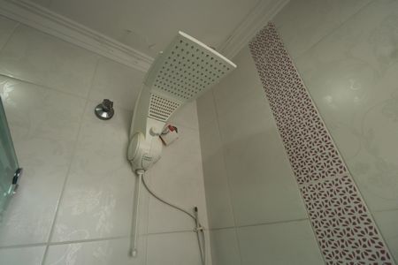 Casa à venda com 170m², 3 quartos e 4 vagasBanheiro da Suíte 2