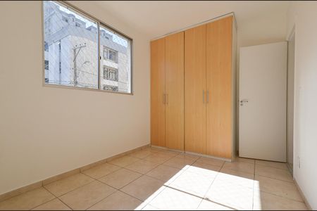 Apartamento à venda com 78m², 2 quartos e 2 vagasQuarto 1