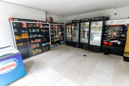 Apartamento à venda com 107m², 2 quartos e 2 vagas Apartamento à venda com 107m², 2 quartos e 2 vagasMercadinho