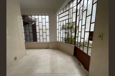 Casa à venda com 222m², 4 quartos e 3 vagas Casa à venda com 222m², 4 quartos e 3 vagasCozinha