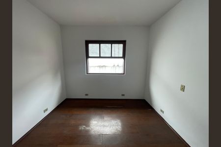 Casa à venda com 222m², 4 quartos e 3 vagas Casa à venda com 222m², 4 quartos e 3 vagasQuarto 2