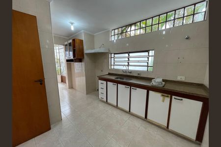 Casa à venda com 222m², 4 quartos e 3 vagas Casa à venda com 222m², 4 quartos e 3 vagasCozinha