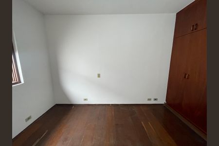 Casa à venda com 222m², 4 quartos e 3 vagas Casa à venda com 222m², 4 quartos e 3 vagasQuarto 2