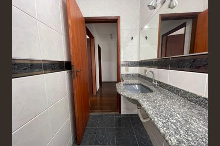 Casa à venda com 222m², 4 quartos e 3 vagas Casa à venda com 222m², 4 quartos e 3 vagasBanheiro Social