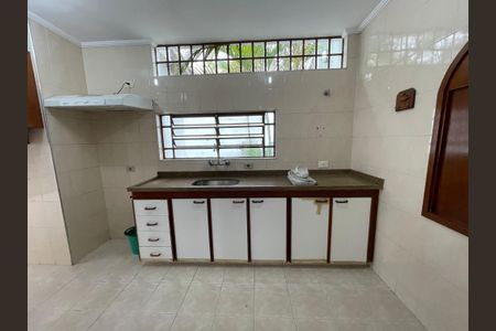 Casa à venda com 222m², 4 quartos e 3 vagas Casa à venda com 222m², 4 quartos e 3 vagasCozinha