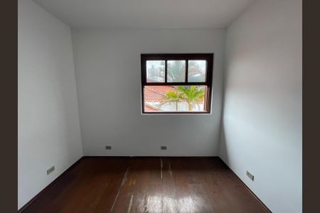 Casa à venda com 222m², 4 quartos e 3 vagas Casa à venda com 222m², 4 quartos e 3 vagasQuarto 1