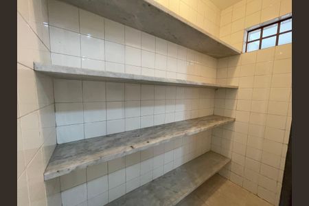 Casa à venda com 222m², 4 quartos e 3 vagas Casa à venda com 222m², 4 quartos e 3 vagasDespensa