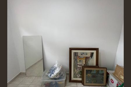 Casa à venda com 222m², 4 quartos e 3 vagas Casa à venda com 222m², 4 quartos e 3 vagasQuarto 4