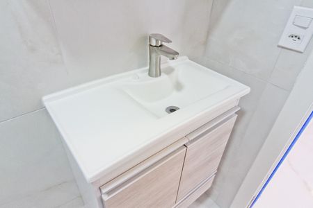 Apartamento para alugar com 34m², 2 quartos e sem vagaBanheiro
