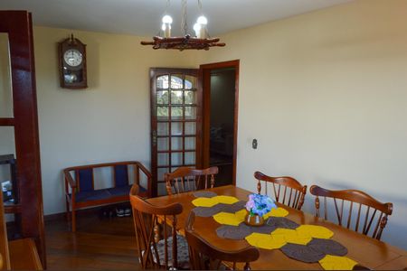 Casa à venda com 165m², 4 quartos e 2 vagasSala de Jantar