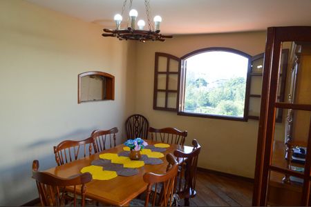 Casa à venda com 165m², 4 quartos e 2 vagasSala de Jantar