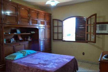 Casa à venda com 165m², 4 quartos e 2 vagasSuíte 1