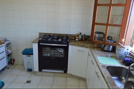 Casa à venda com 165m², 4 quartos e 2 vagasCozinha