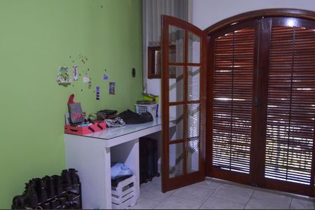 Casa à venda com 165m², 4 quartos e 2 vagasQuarto 1