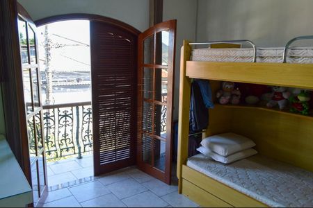 Casa à venda com 165m², 4 quartos e 2 vagasQuarto 1