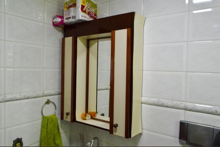 Casa à venda com 165m², 4 quartos e 2 vagasBanheiro