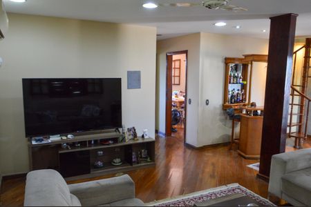 Casa à venda com 165m², 4 quartos e 2 vagasSala 