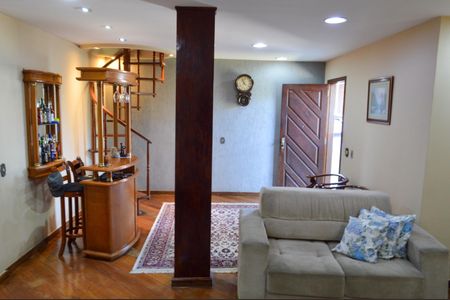 Casa à venda com 165m², 4 quartos e 2 vagasSala de Estar