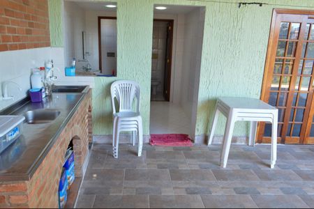 Casa à venda com 165m², 4 quartos e 2 vagasÁrea de Serviço