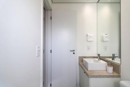 Apartamento à venda com 85m², 2 quartos e 2 vagasBanheiro da Suíte 1