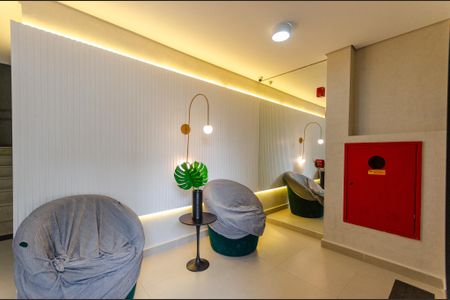 Apartamento à venda com 37m², 2 quartos e sem vagaÁrea comum