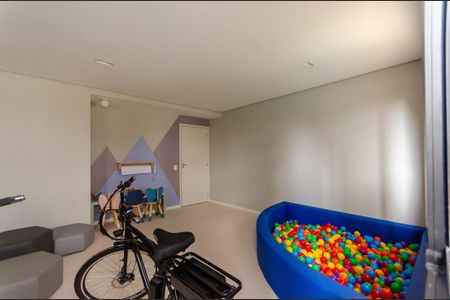 Apartamento à venda com 37m², 2 quartos e sem vagaÁrea comum