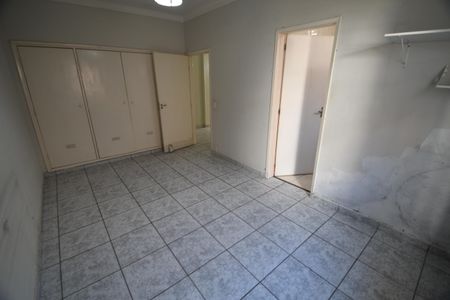 Casa à venda com 241m², 3 quartos e 1 vagaCasa 2 - Quarto Suíte