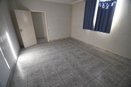 Casa à venda com 241m², 3 quartos e 1 vagaCasa 2 - Sala