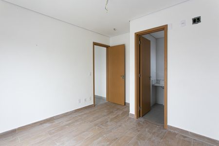 Apartamento à venda com 135m², 2 quartos e 4 vagasSuíte 1